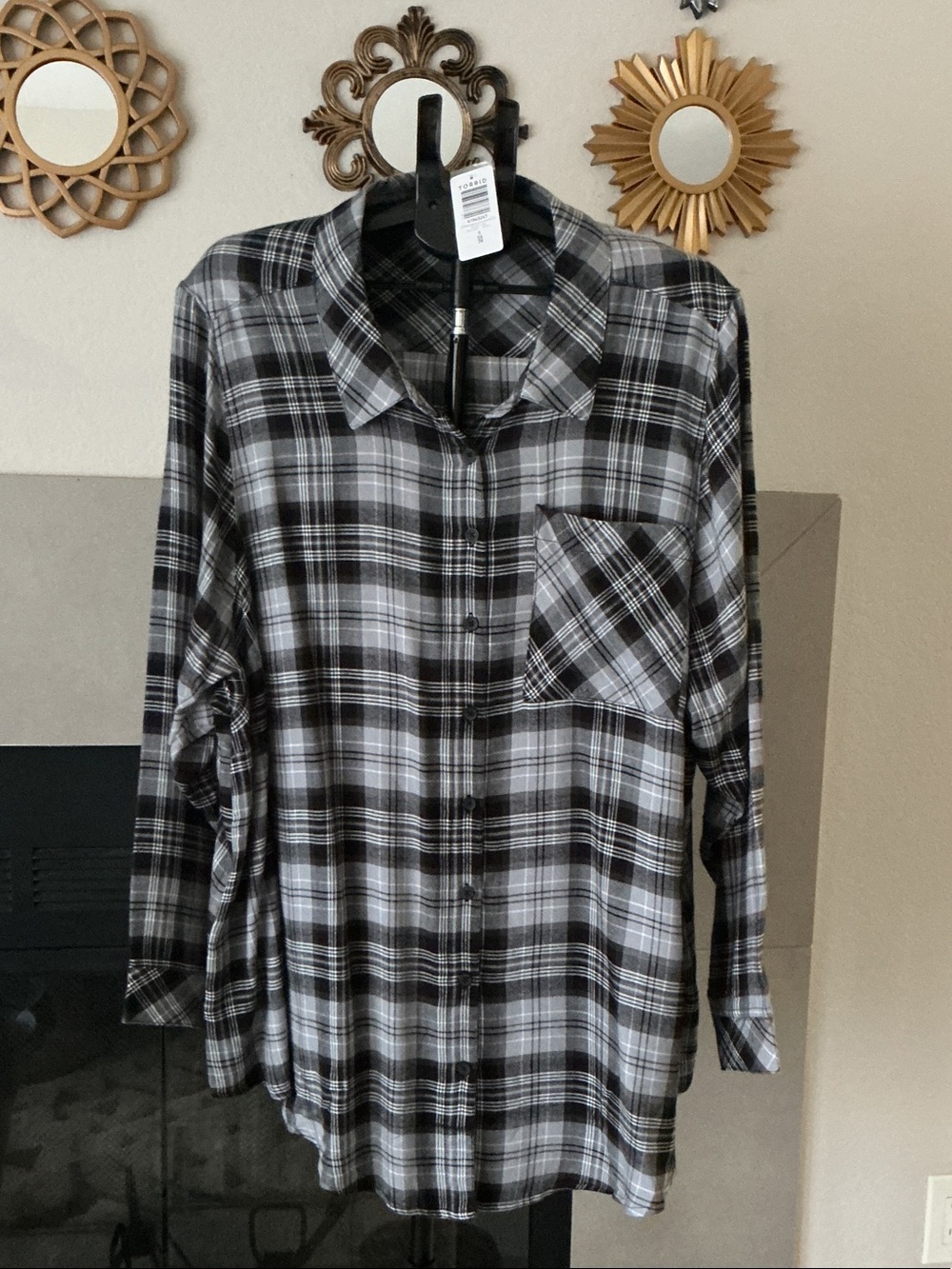 Women’s Black & Gray Plaid Button-Up Shirt